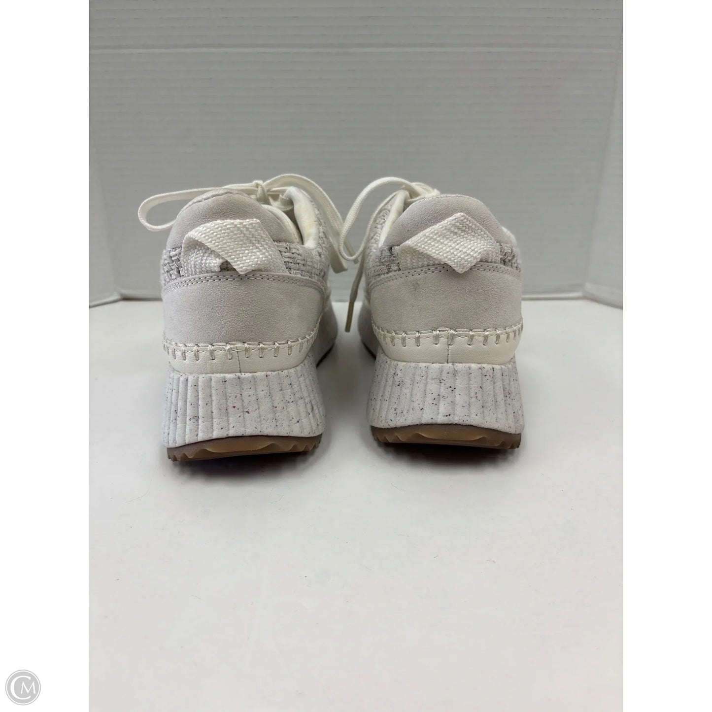 Shoes Sneakers By Universal Thread In White, Size: 8.5