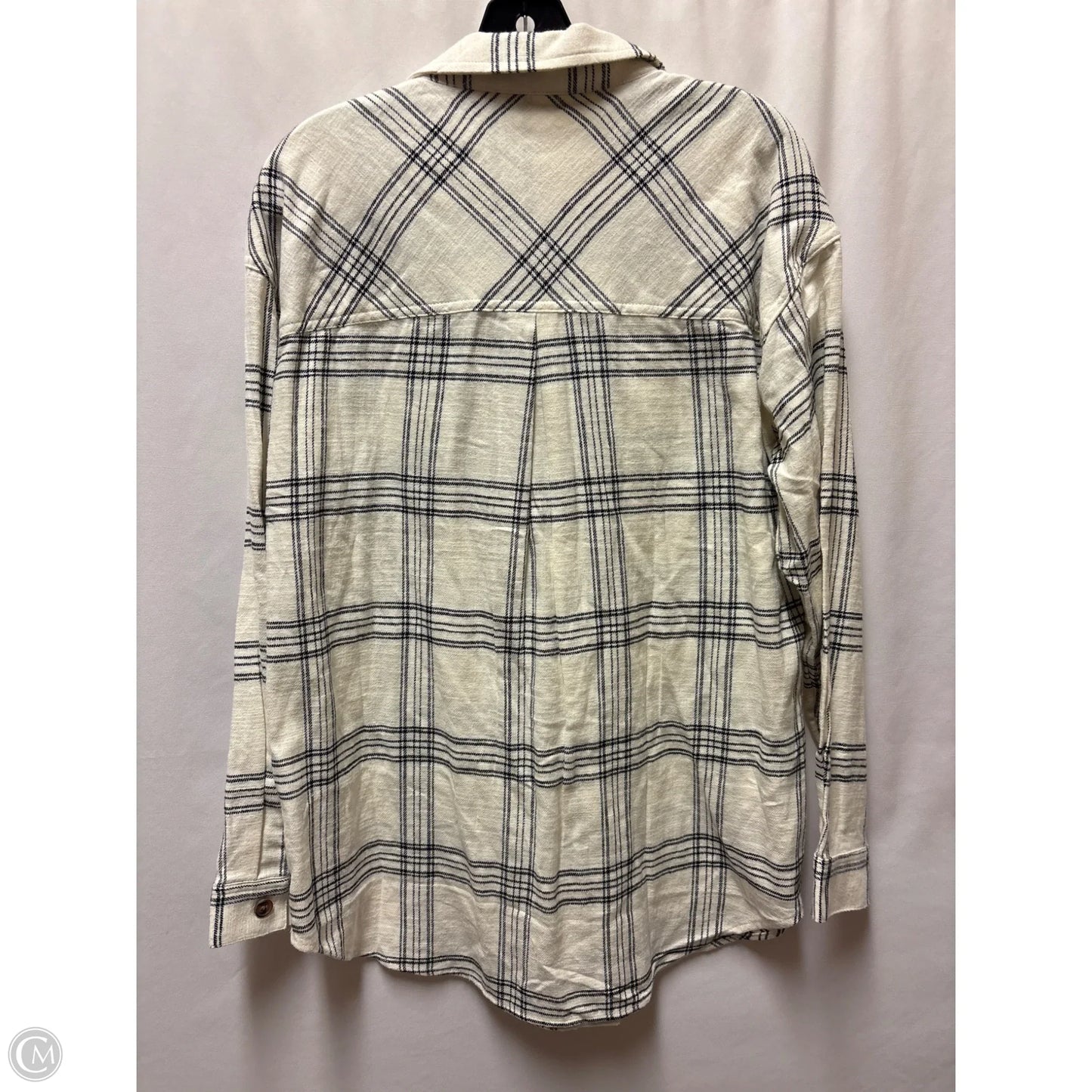 Top Long Sleeve By Maurices In Cream, Size: M