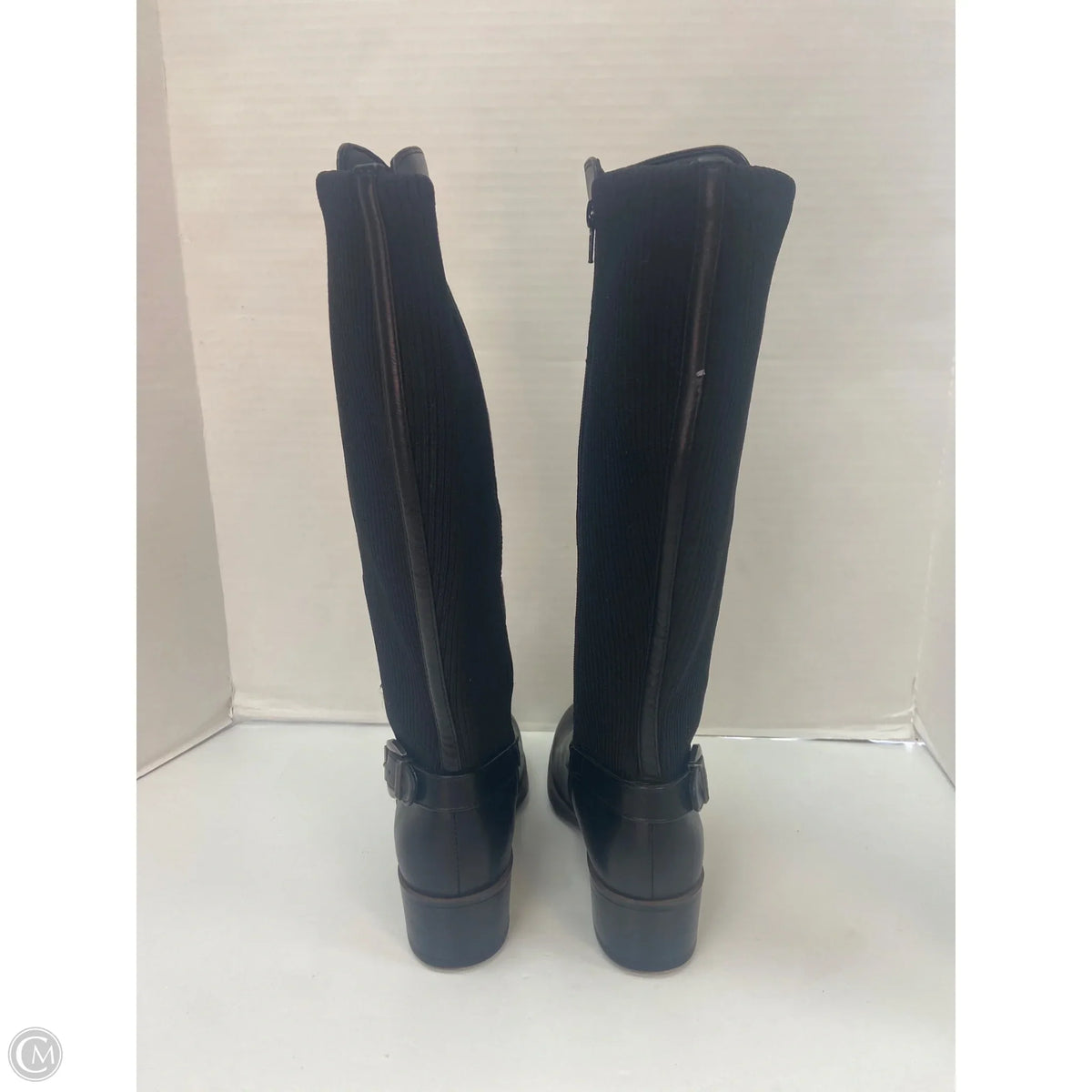 Boots Knee Flats By Bare Traps In Black, Size: 7