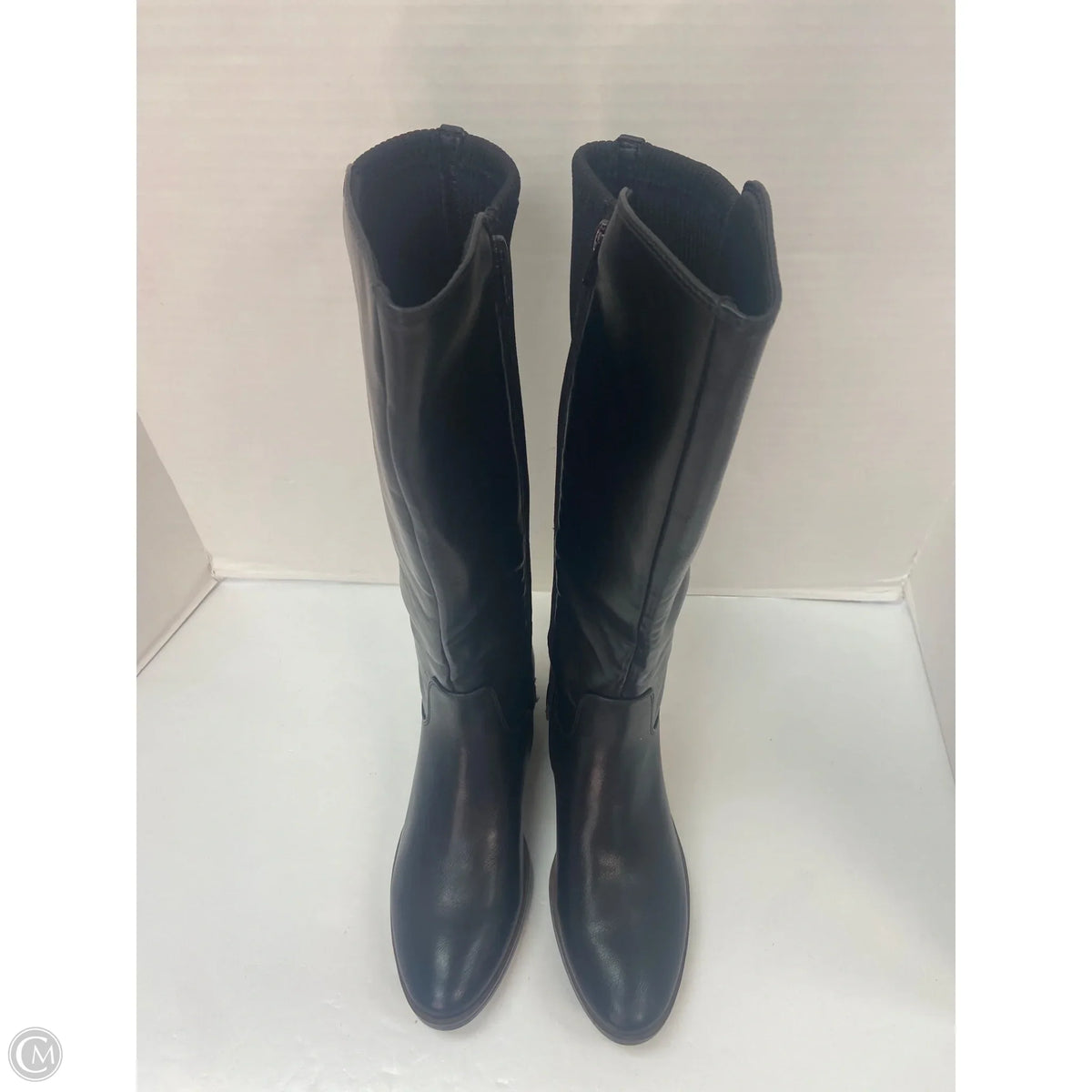 Boots Knee Flats By Bare Traps In Black, Size: 7