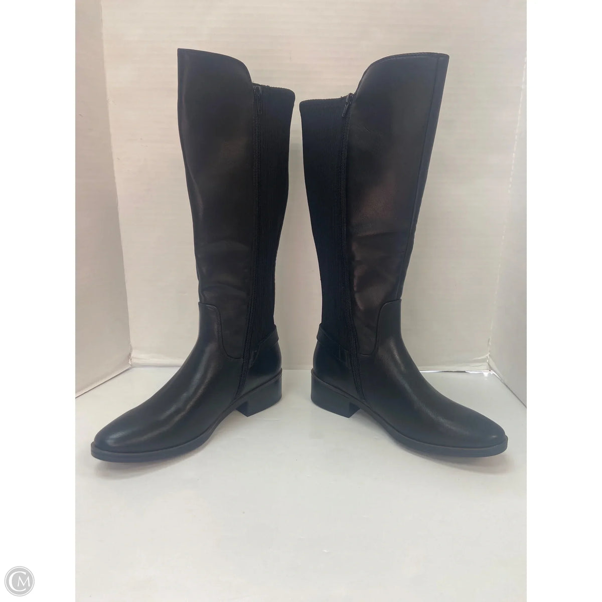 Boots Knee Flats By Bare Traps In Black, Size: 7