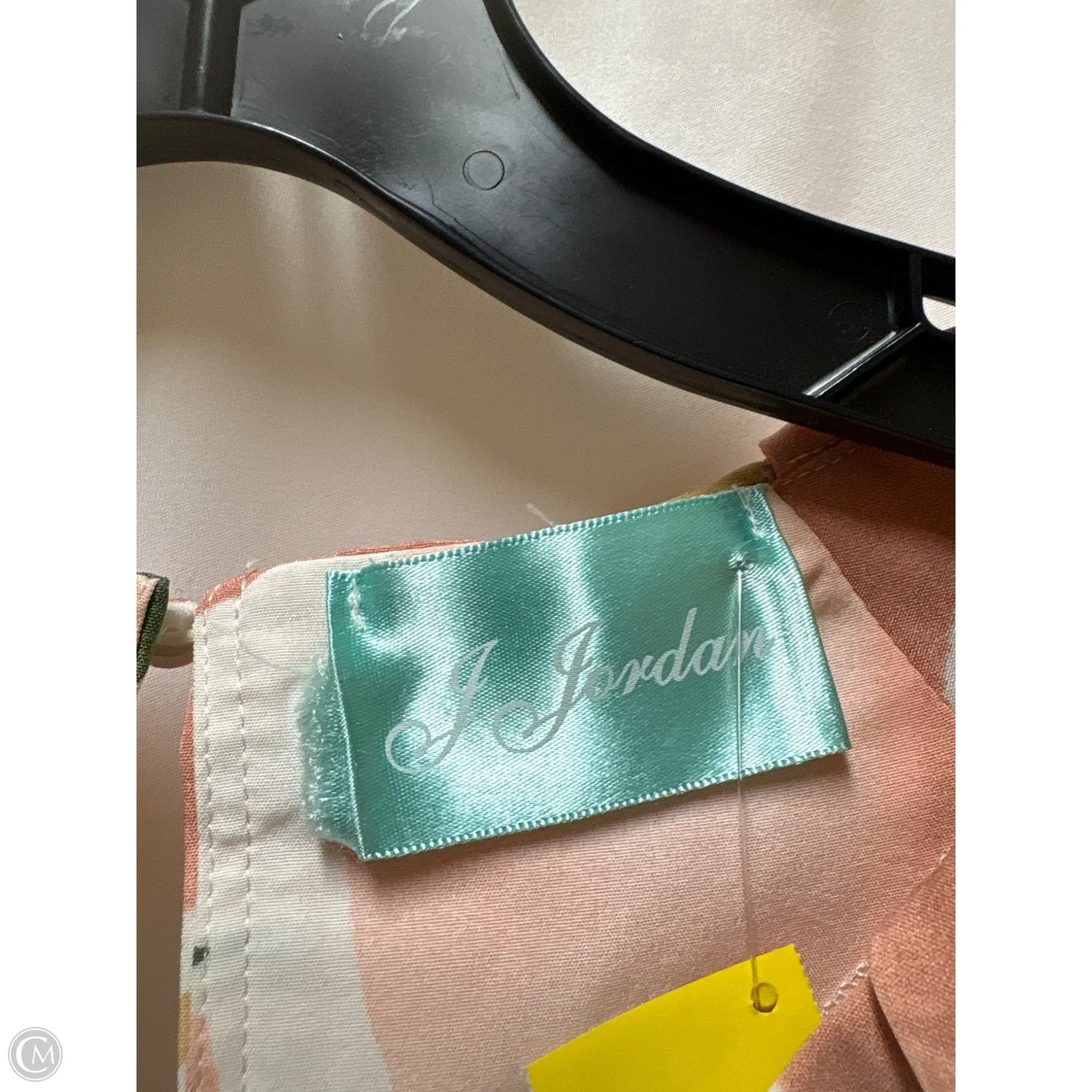 Top Short Sleeve By Clothes Mentor In Peach, Size: S