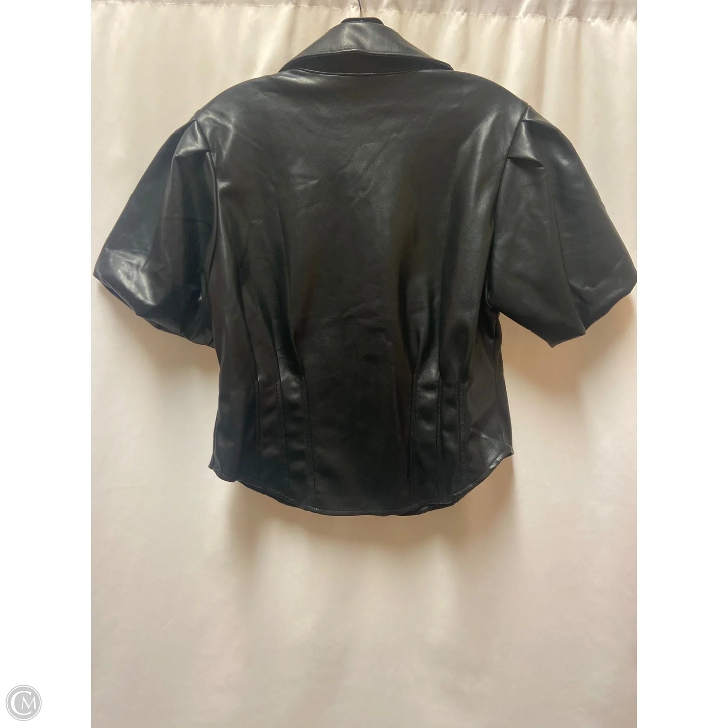 Top Short Sleeve By Bagatelle In Black, Size: L