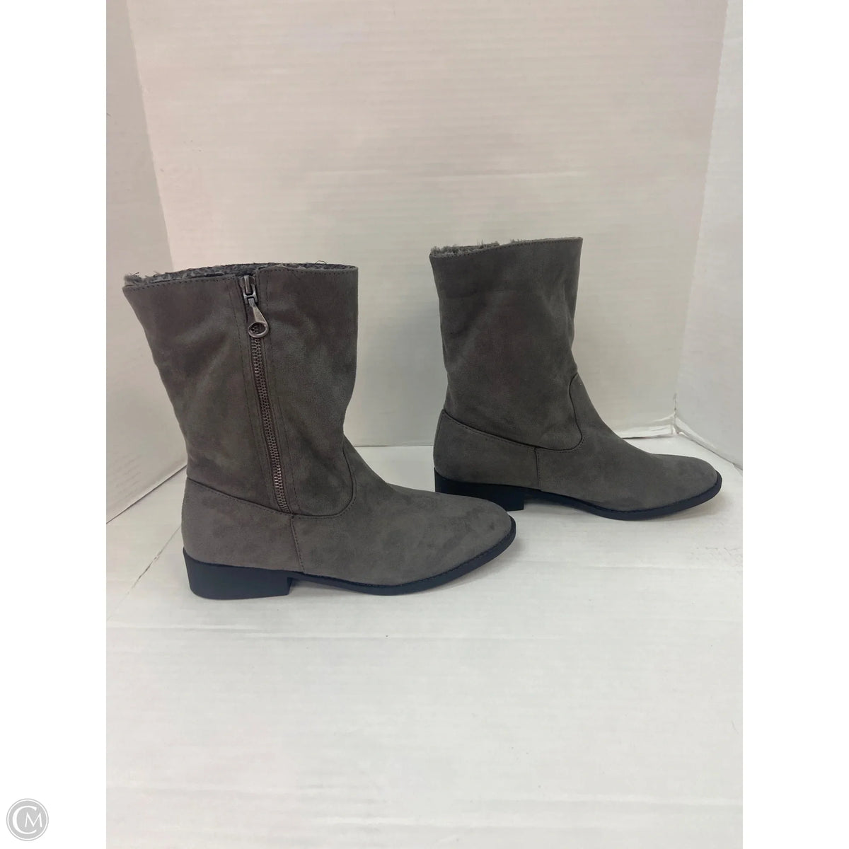 Boots Ankle Flats By Qupid In Grey, Size: 10