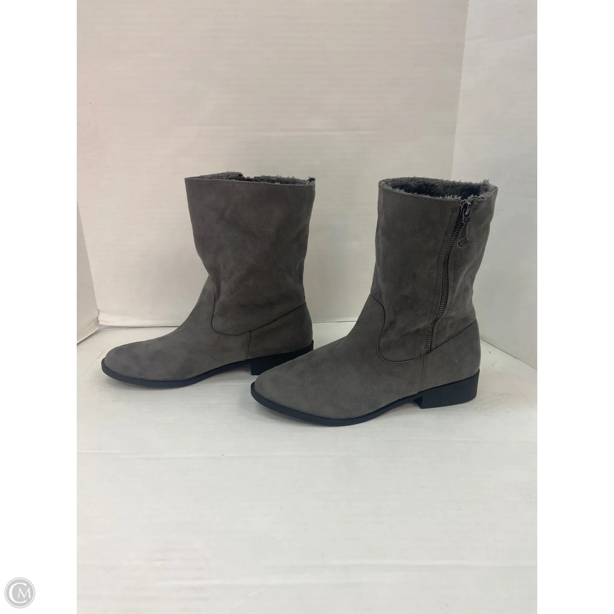 Boots Ankle Flats By Qupid In Grey, Size: 10