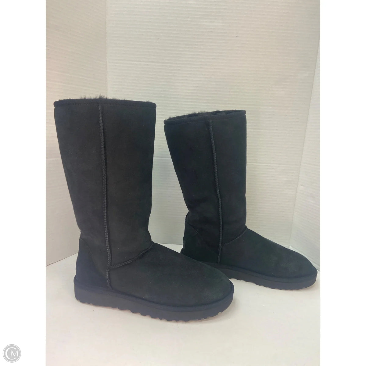 Boots Designer By Ugg In Black, Size: 8