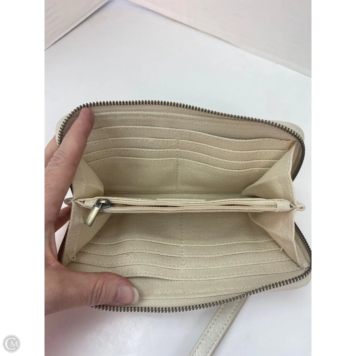 Wallet By Joy, Size: Large