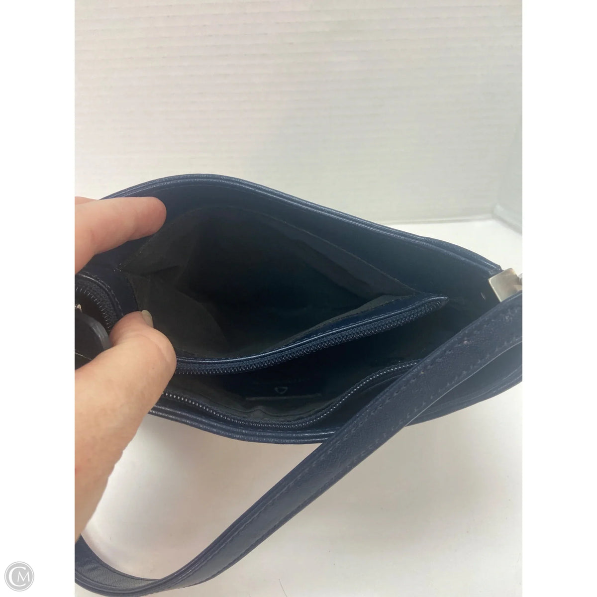 Handbag By Liz Claiborne, Size: Medium