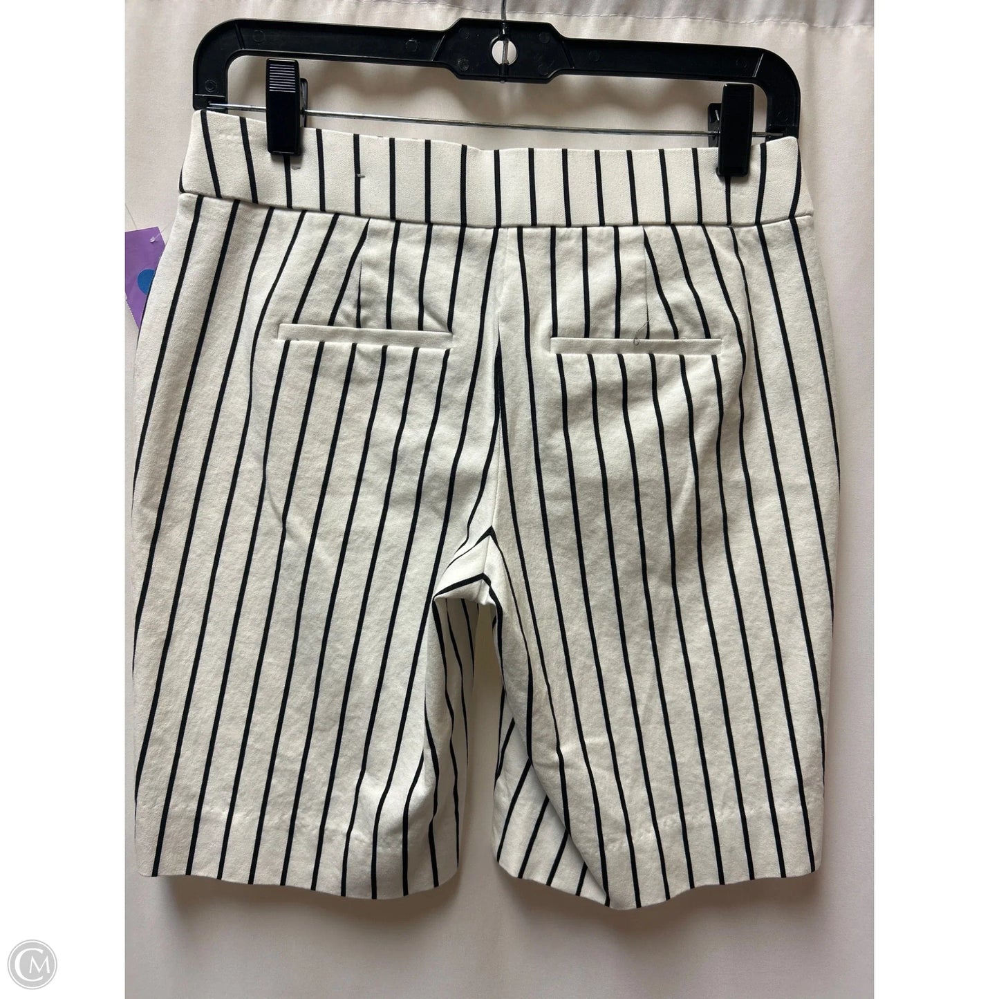 Shorts By Chicos In White, Size: Xs