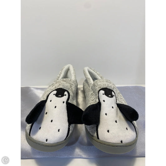 Slippers By Clothes Mentor In Grey