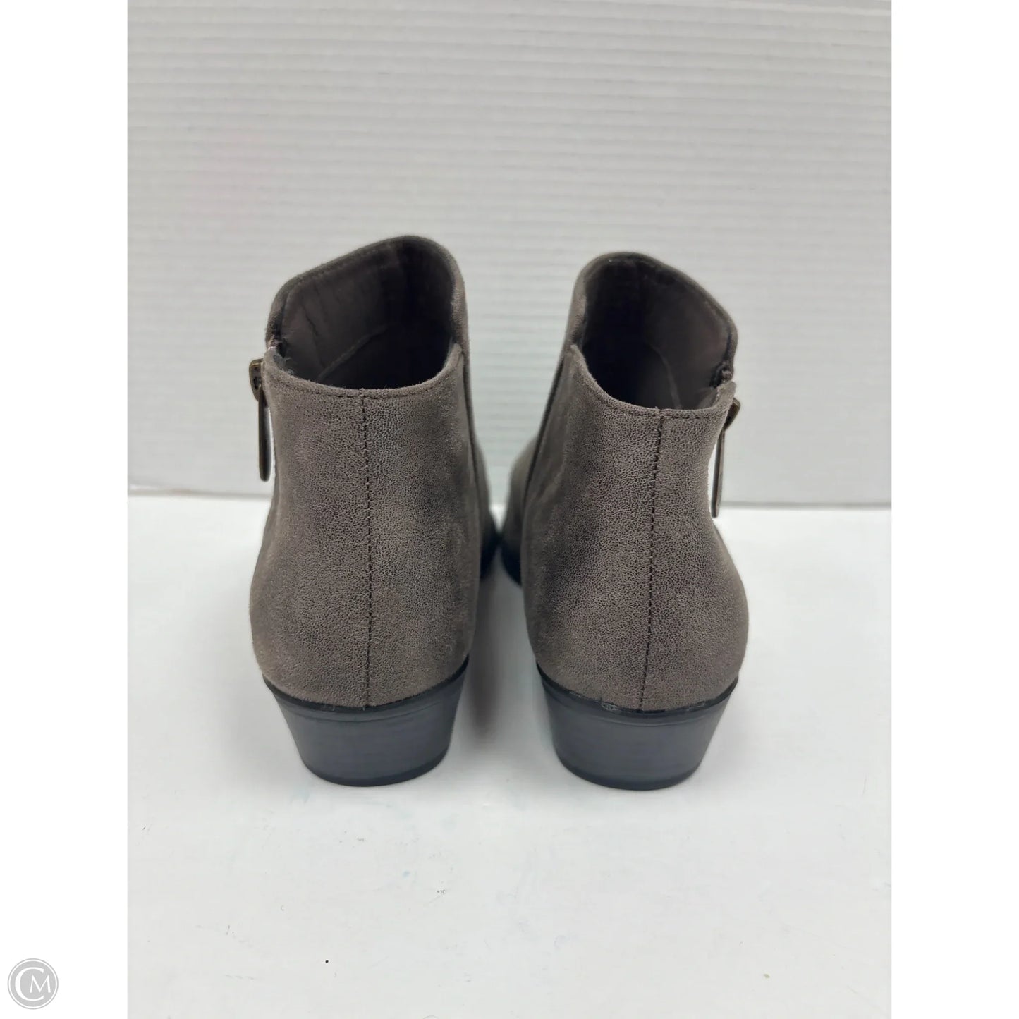 Boots Ankle Heels By Daisy Fuentes In Grey, Size: 6.5