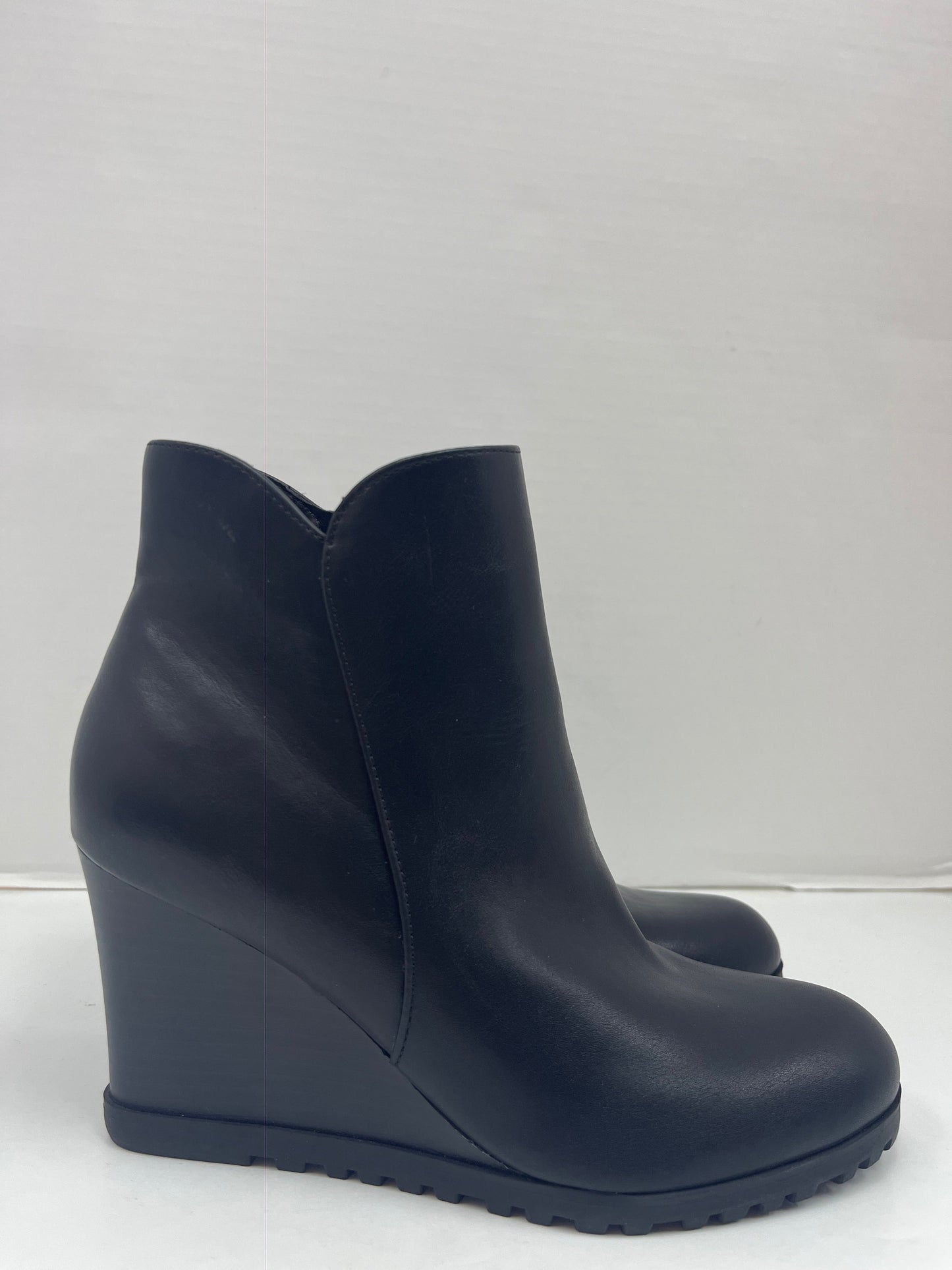 Boots Ankle Heels By Unisa  Size: 7