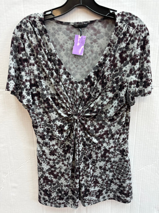 Top Short Sleeve By Daisy Fuentes  Size: L