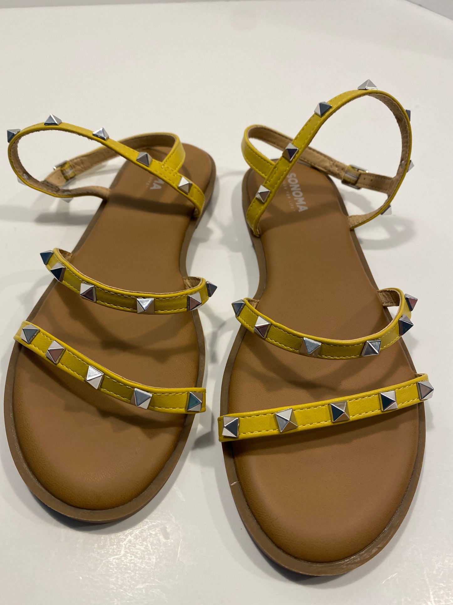 Yellow Sandals Flats Sonoma, Size 7