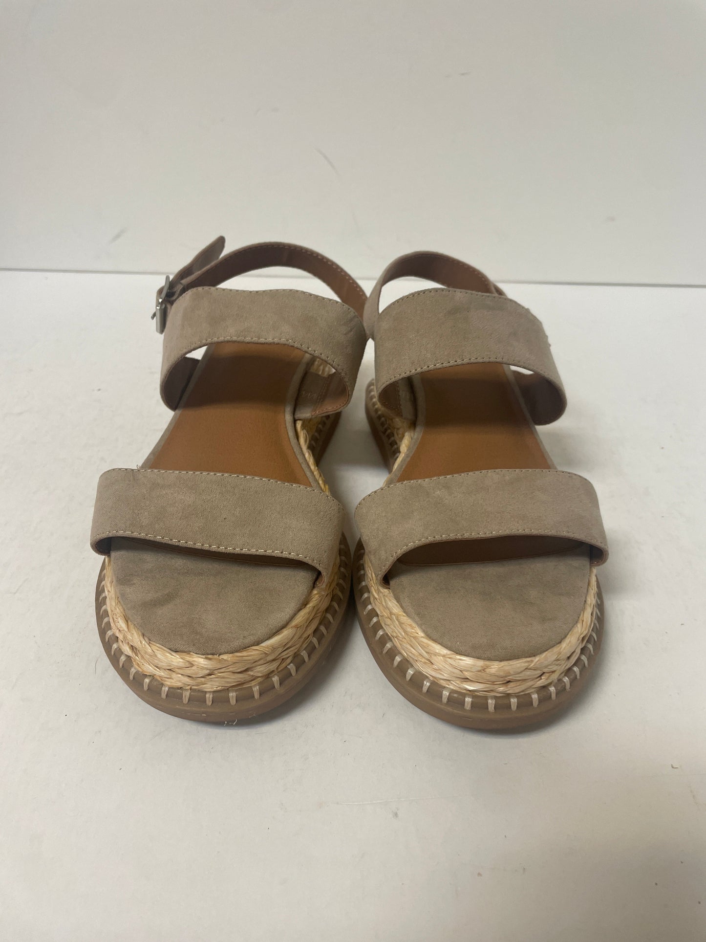 Taupe Sandals Heels Platform Universal Thread, Size 6.5