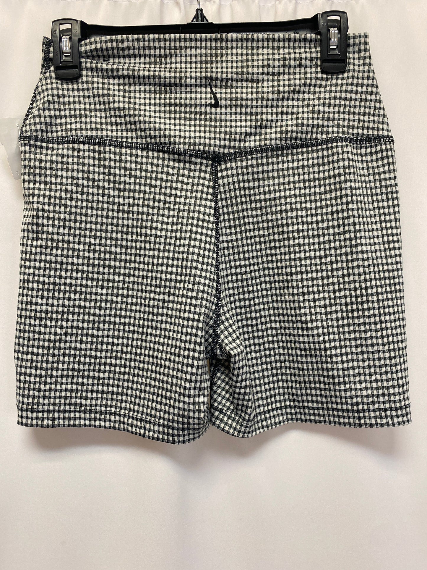 Black & White Athletic Shorts Nike, Size L