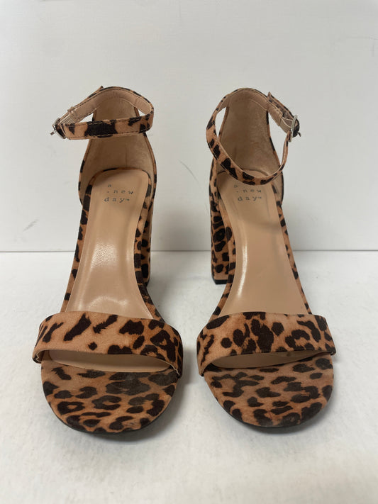 Shoes Heels Block By A New Day In Animal Print, Size: 6