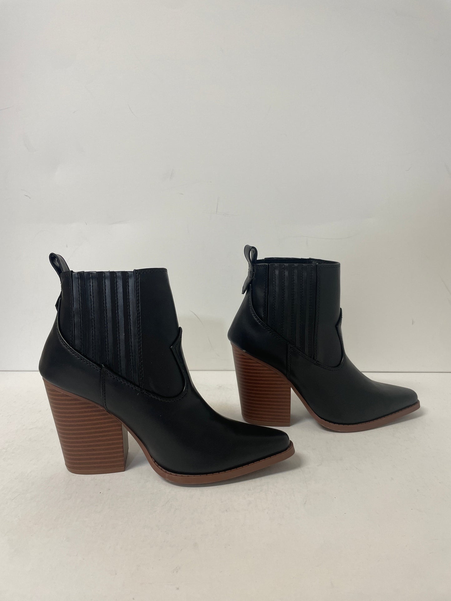 Boots Ankle Heels By Qupid In Black, Size: 6.5