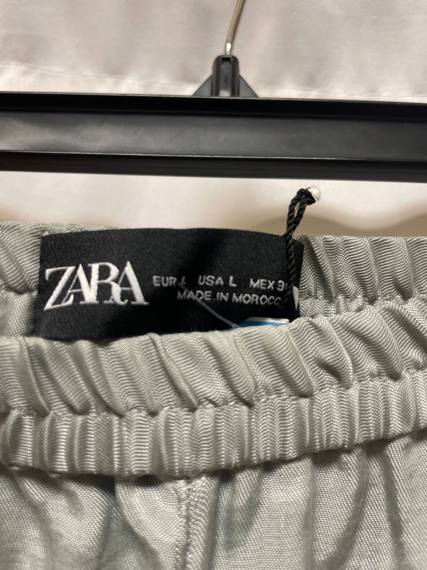 Pants Other By Zara In Grey, Size: L