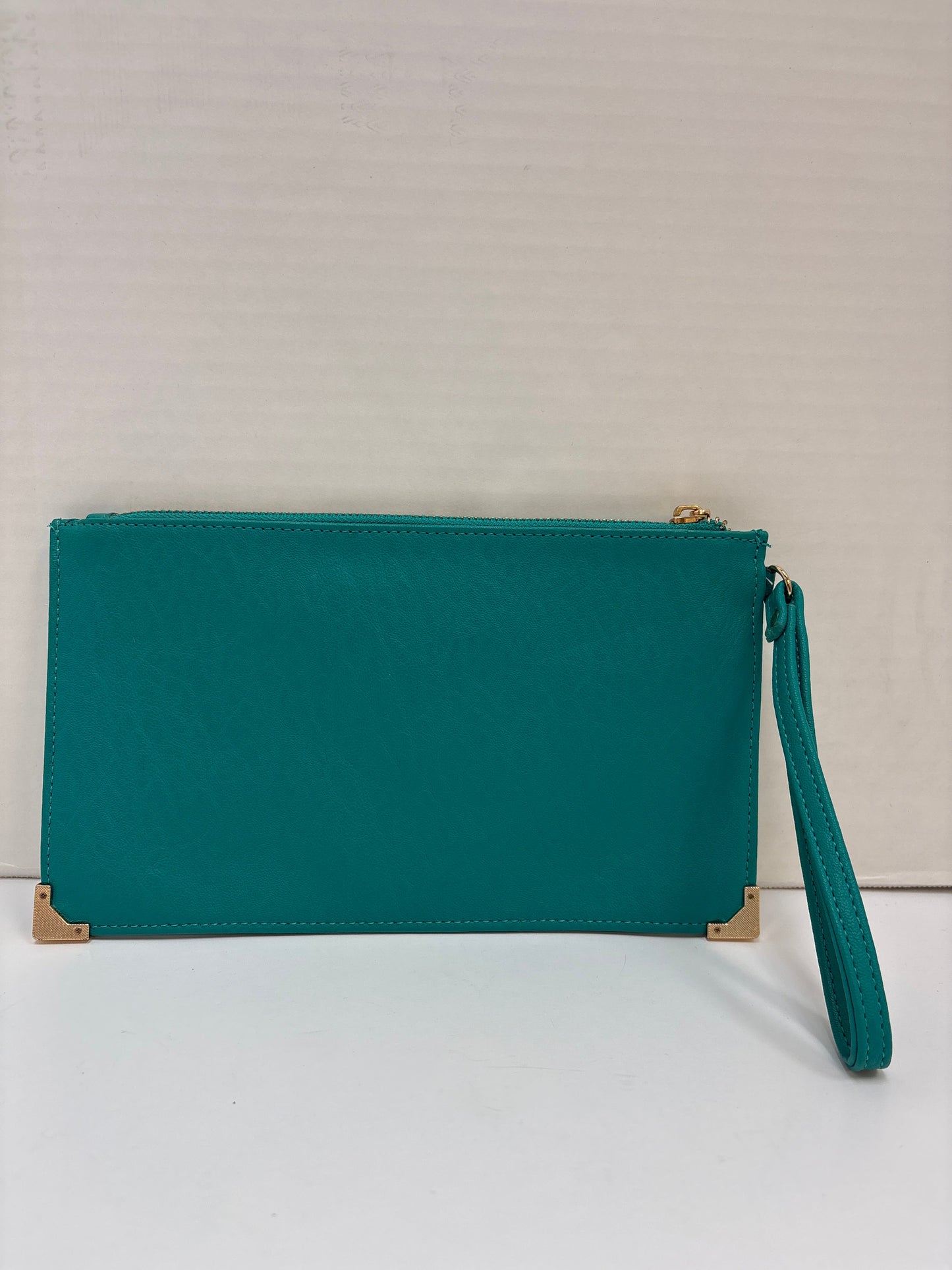 Wristlet By Jessica Simpson, Size: Medium