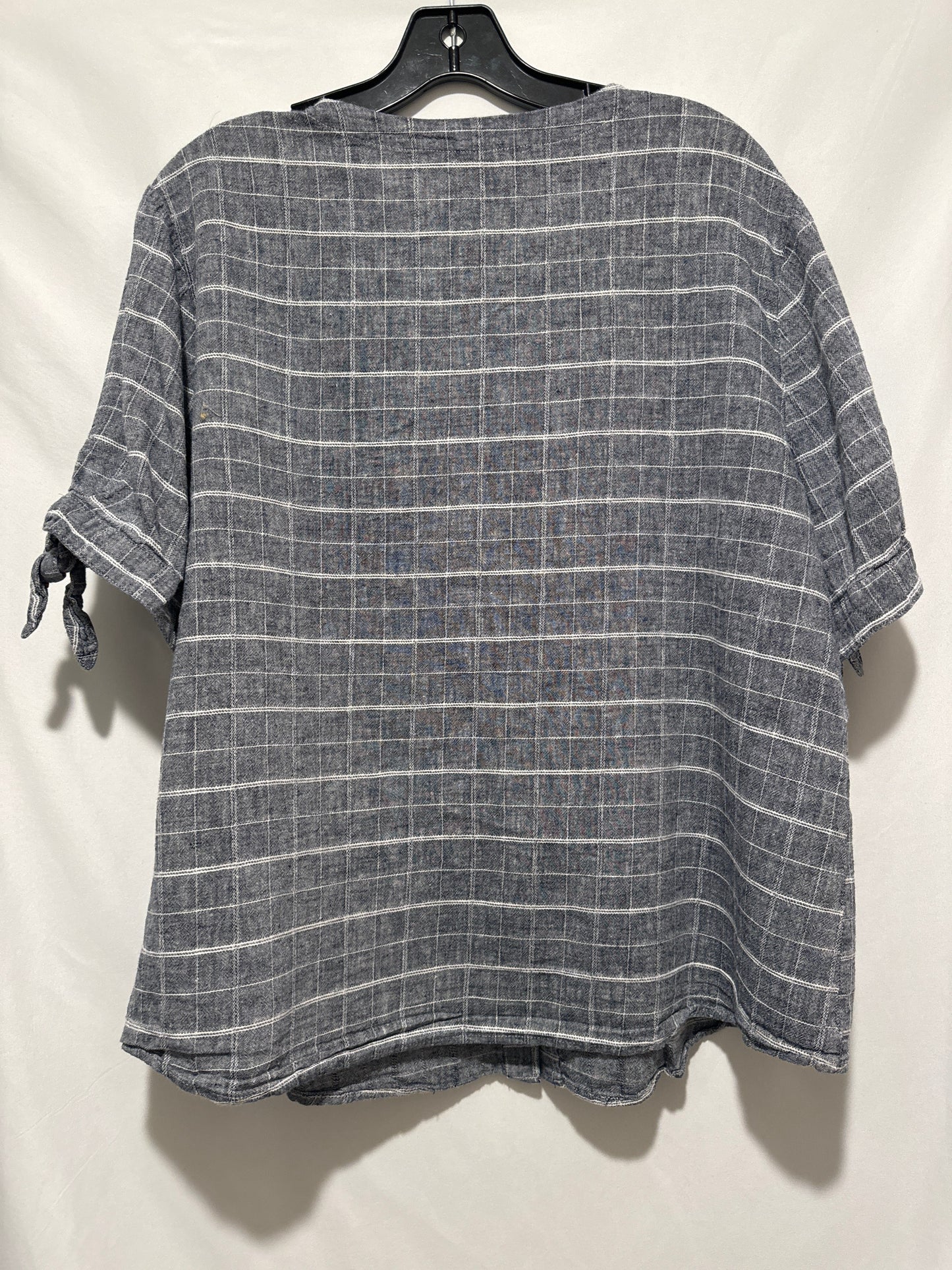 Top Short Sleeve By Banana Republic In Grey, Size: Xl