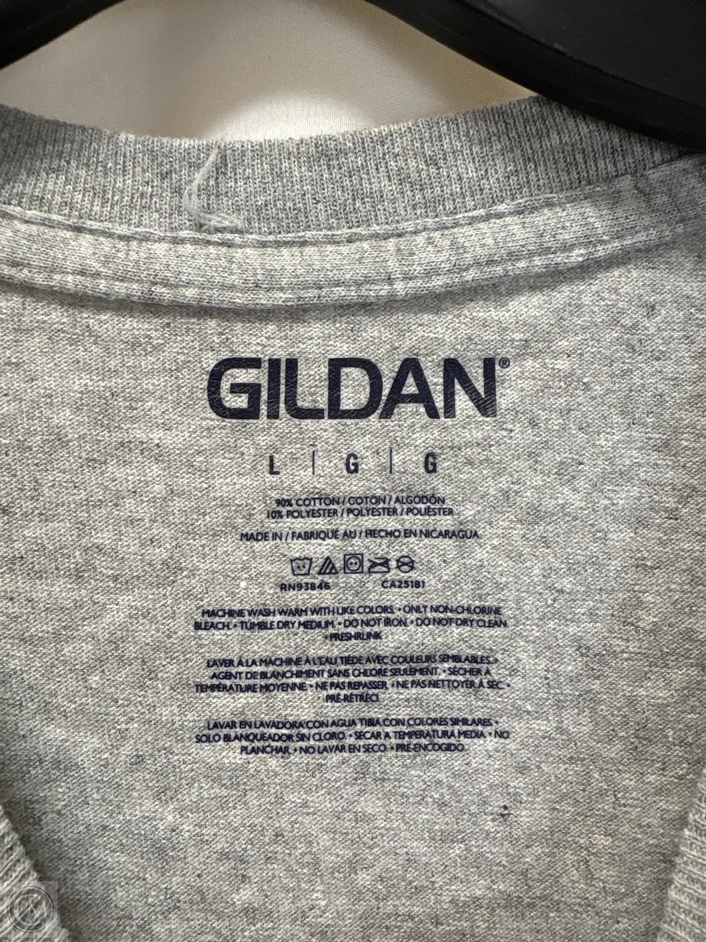 Top Short Sleeve By Gildan In Grey, Size: L