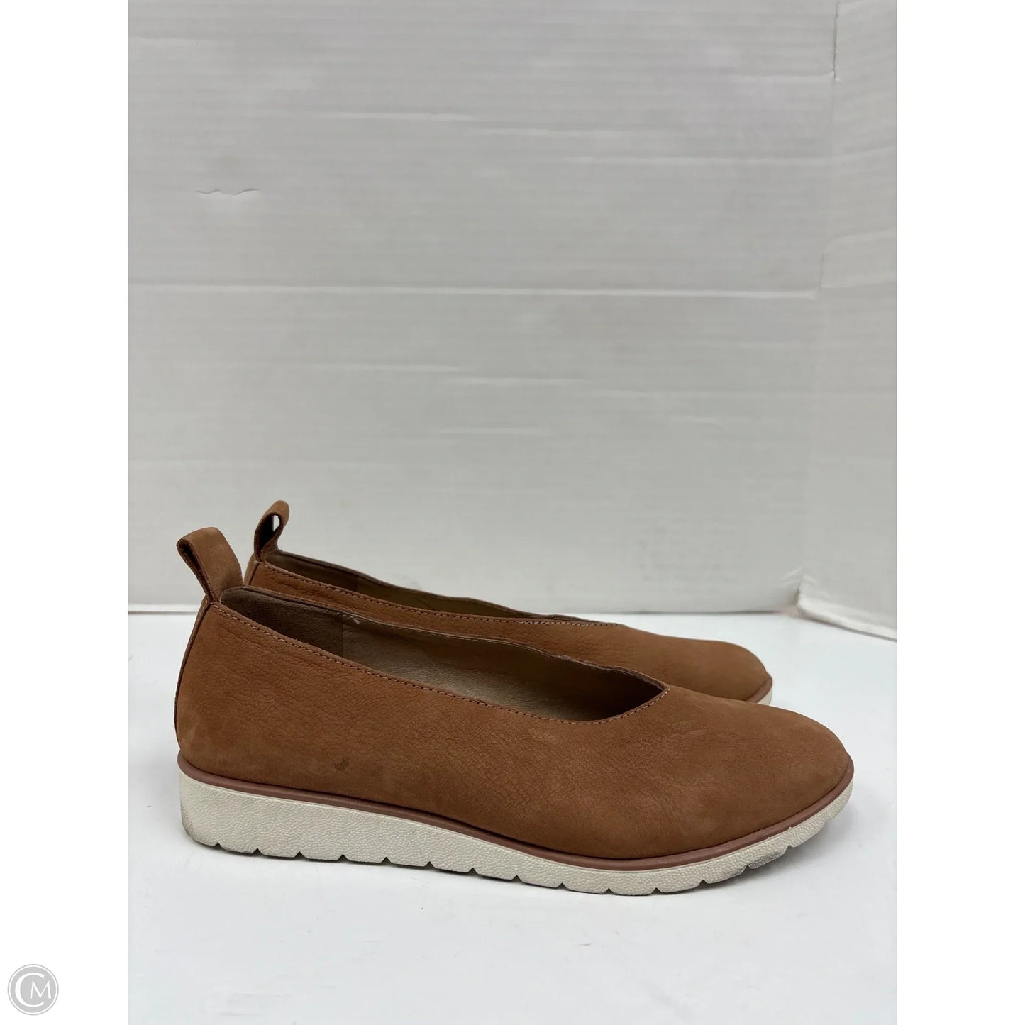 Shoes Flats By Eileen Fisher In Tan, Size: 6.5