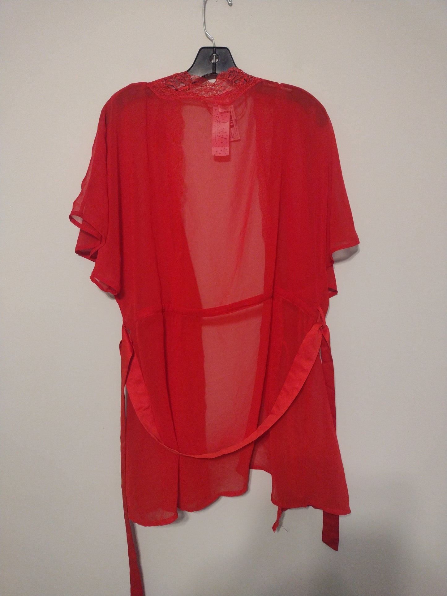 Robe By Clothes Mentor  Size: L