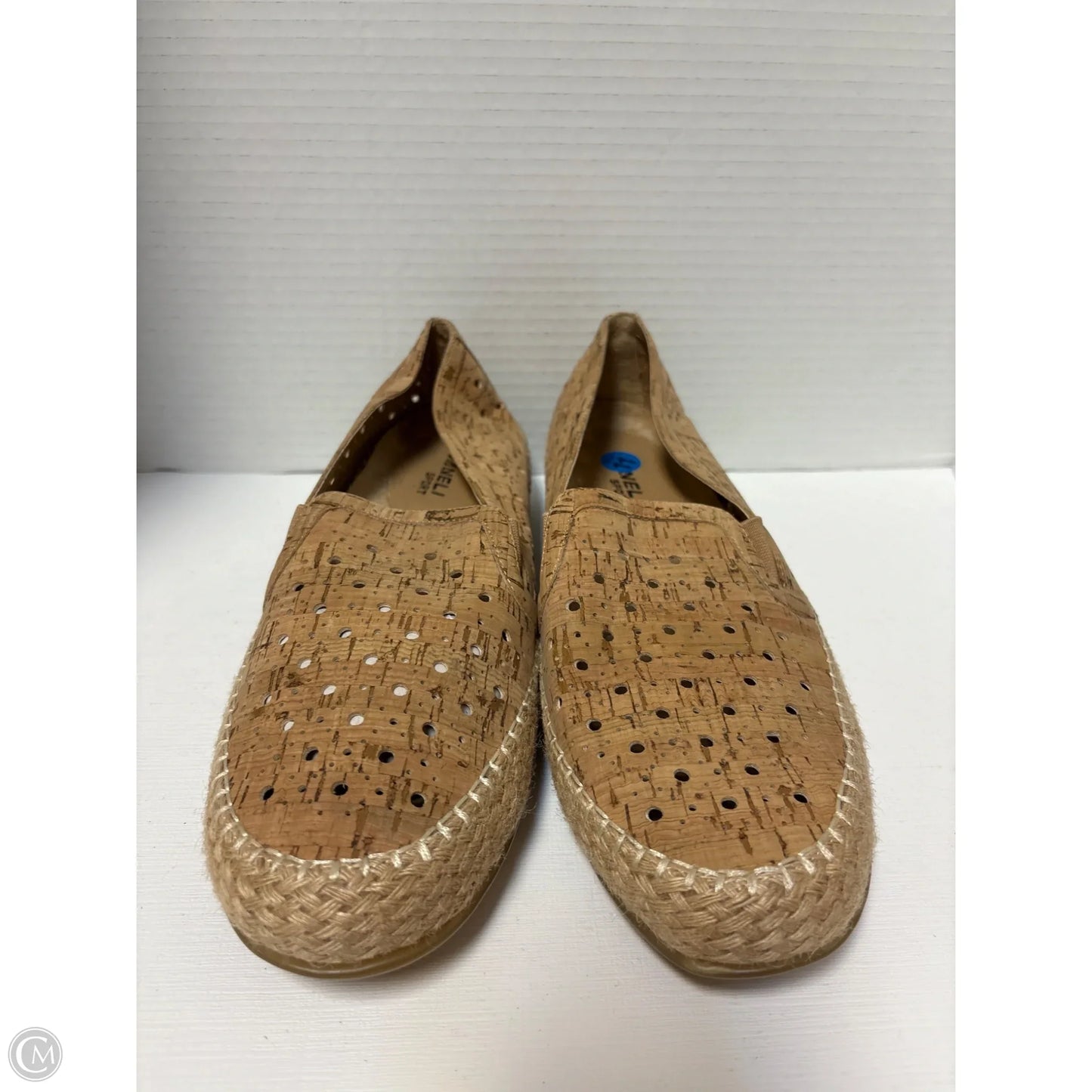 Shoes Flats By Vaneli In Beige, Size: 11