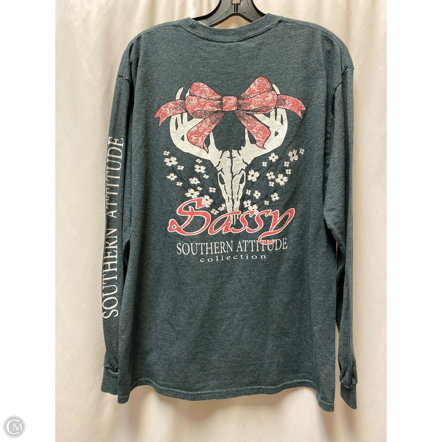 Top Long Sleeve By Gildan In Grey, Size: L