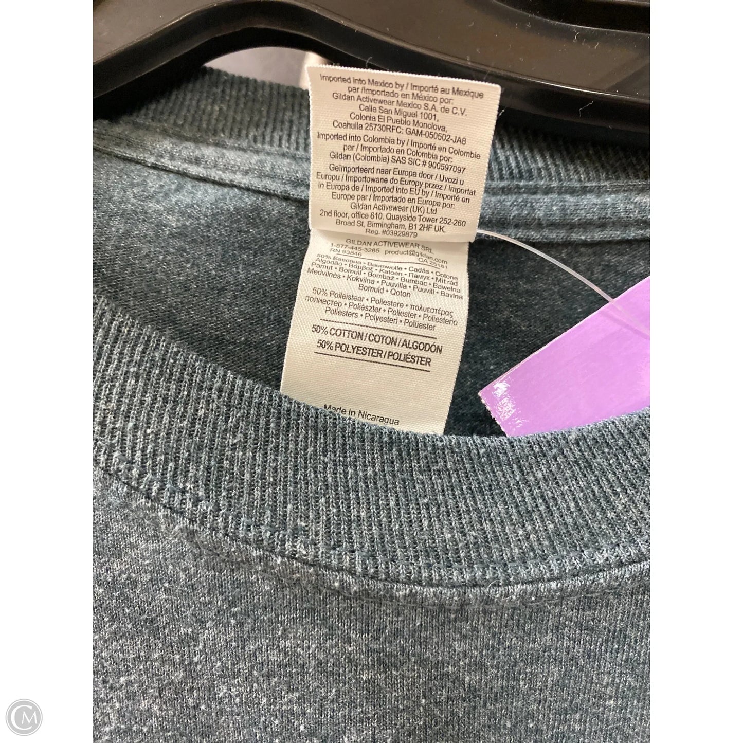 Top Long Sleeve By Gildan In Grey, Size: L