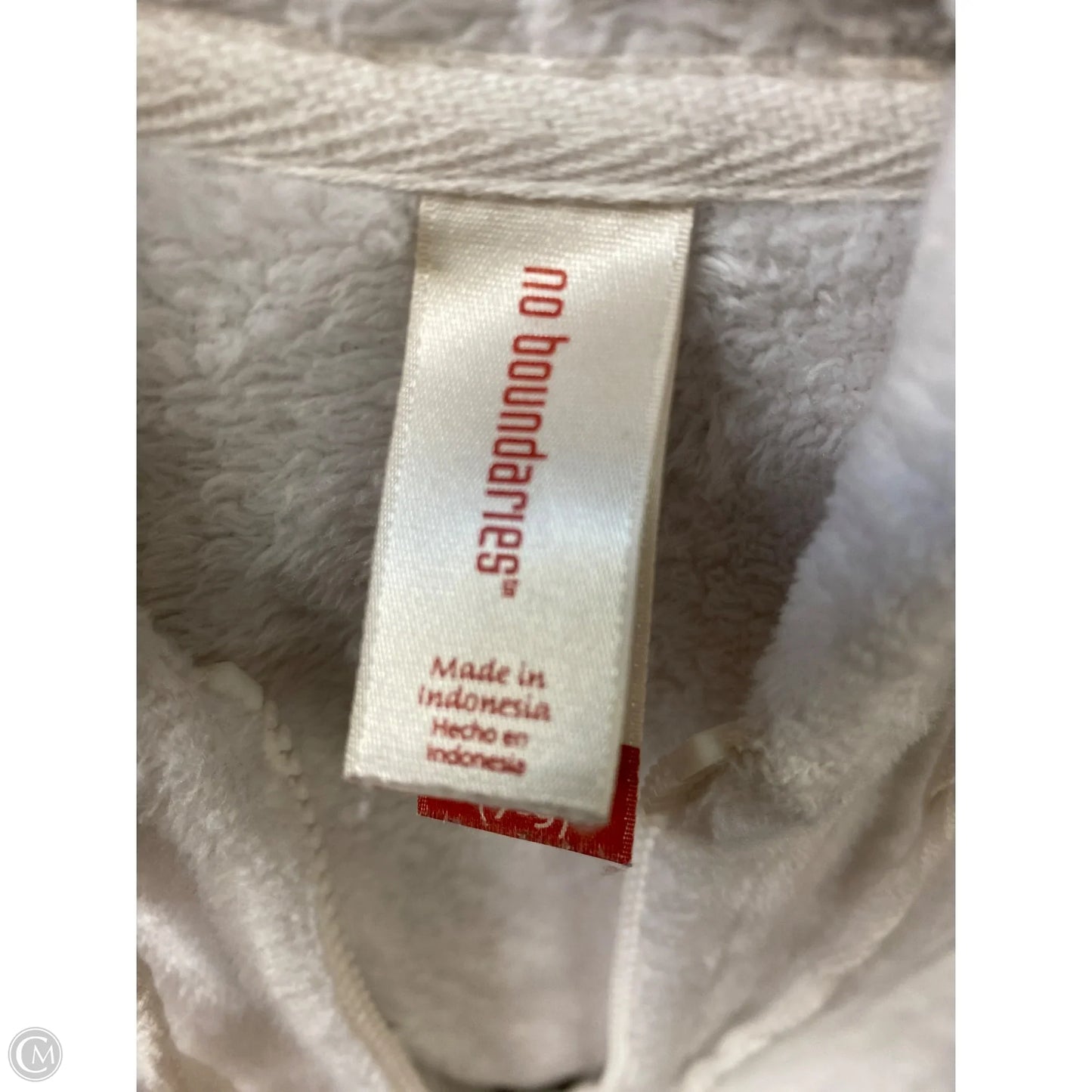 Coat  By No Boundaries In White, Size: M