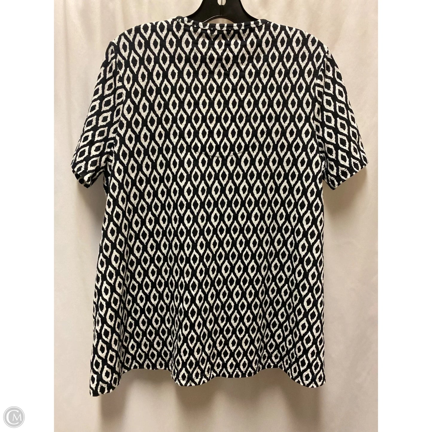Top Short Sleeve By Chicos In Black, Size: M