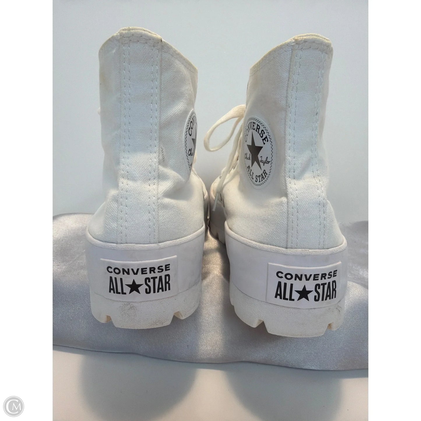 Shoes Sneakers By Converse In White, Size: 9