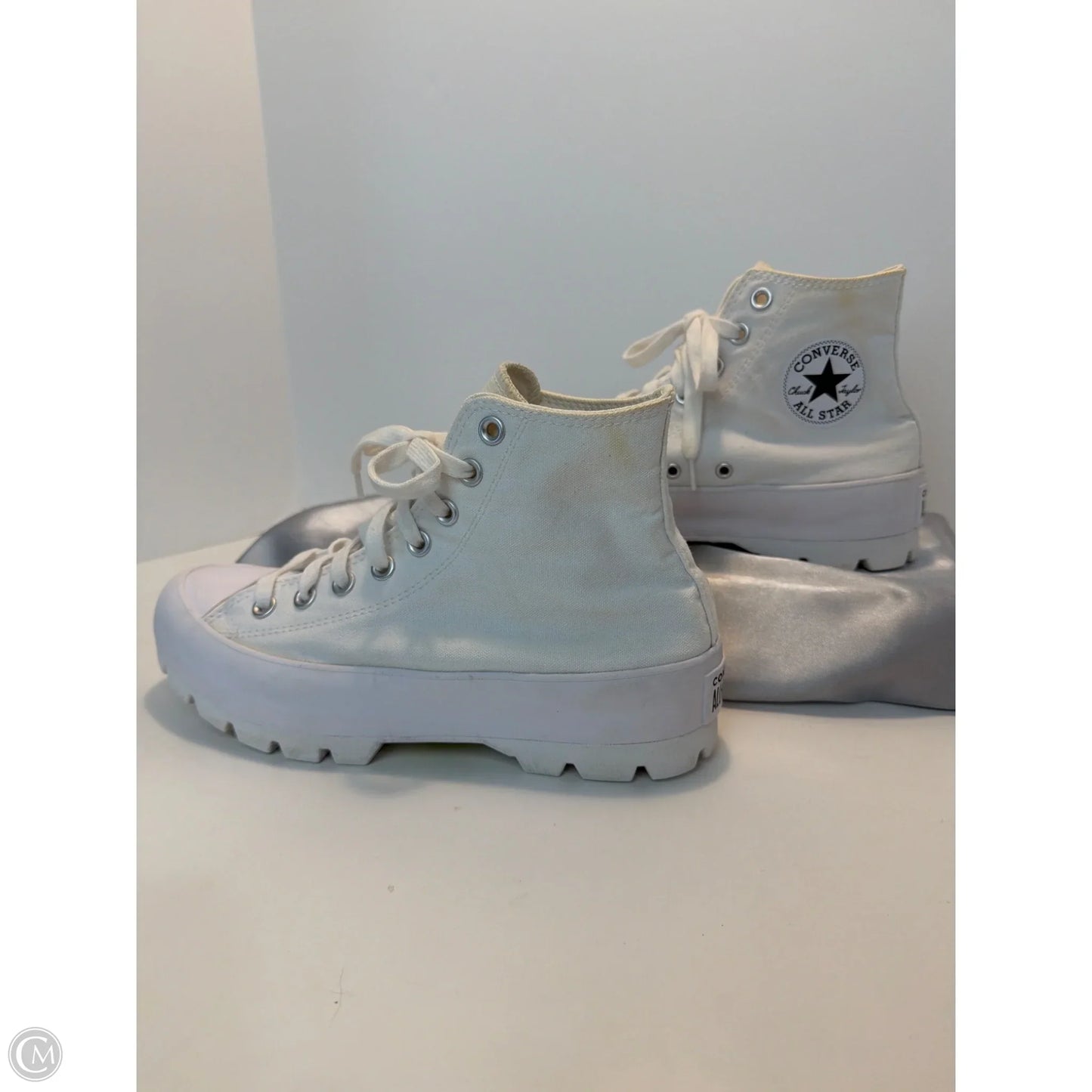 Shoes Sneakers By Converse In White, Size: 9