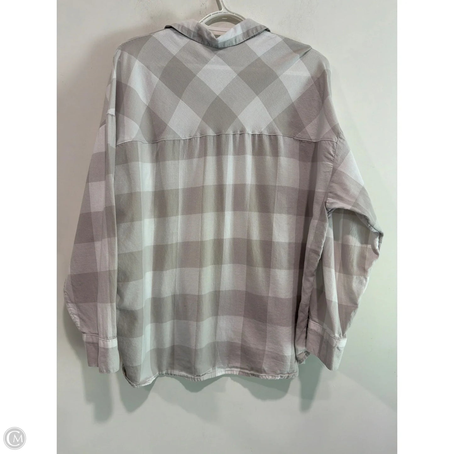 Top Long Sleeve By Divided In Grey, Size: M