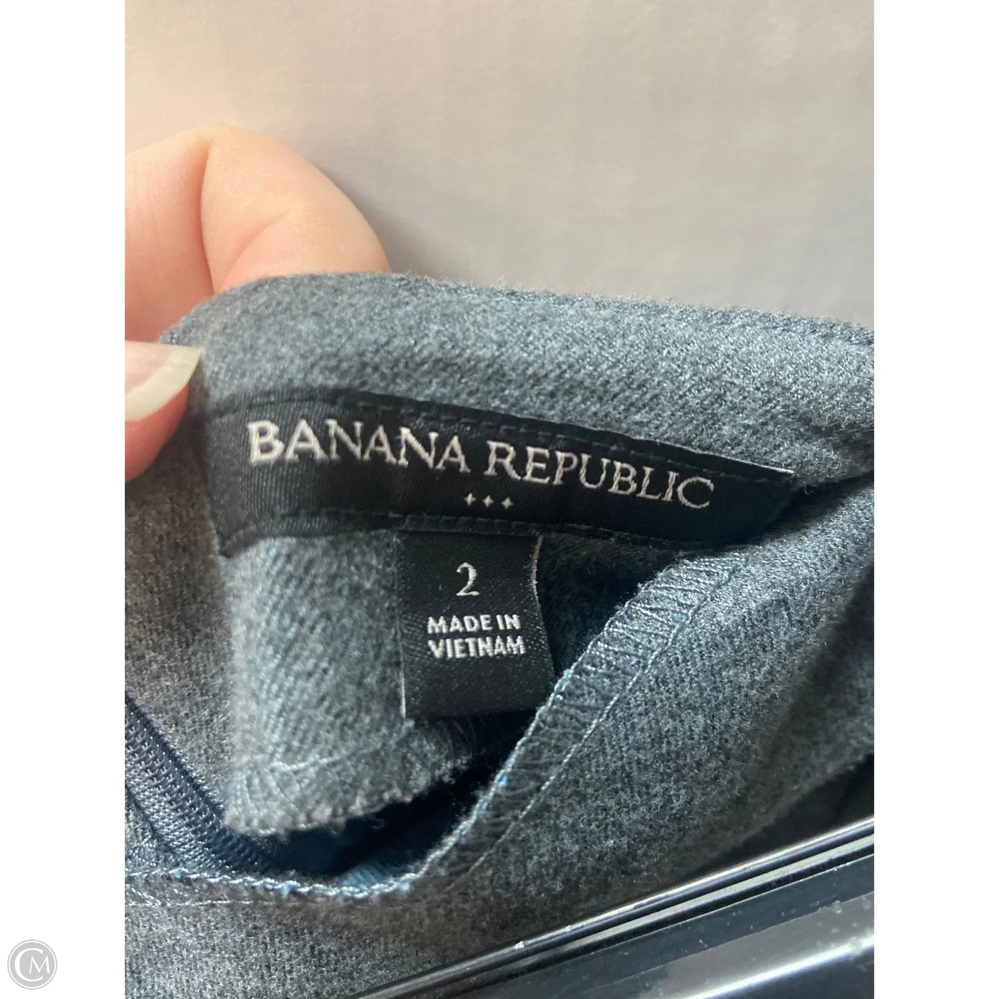 Skirt Mini & Short By Banana Republic In Grey, Size: 2