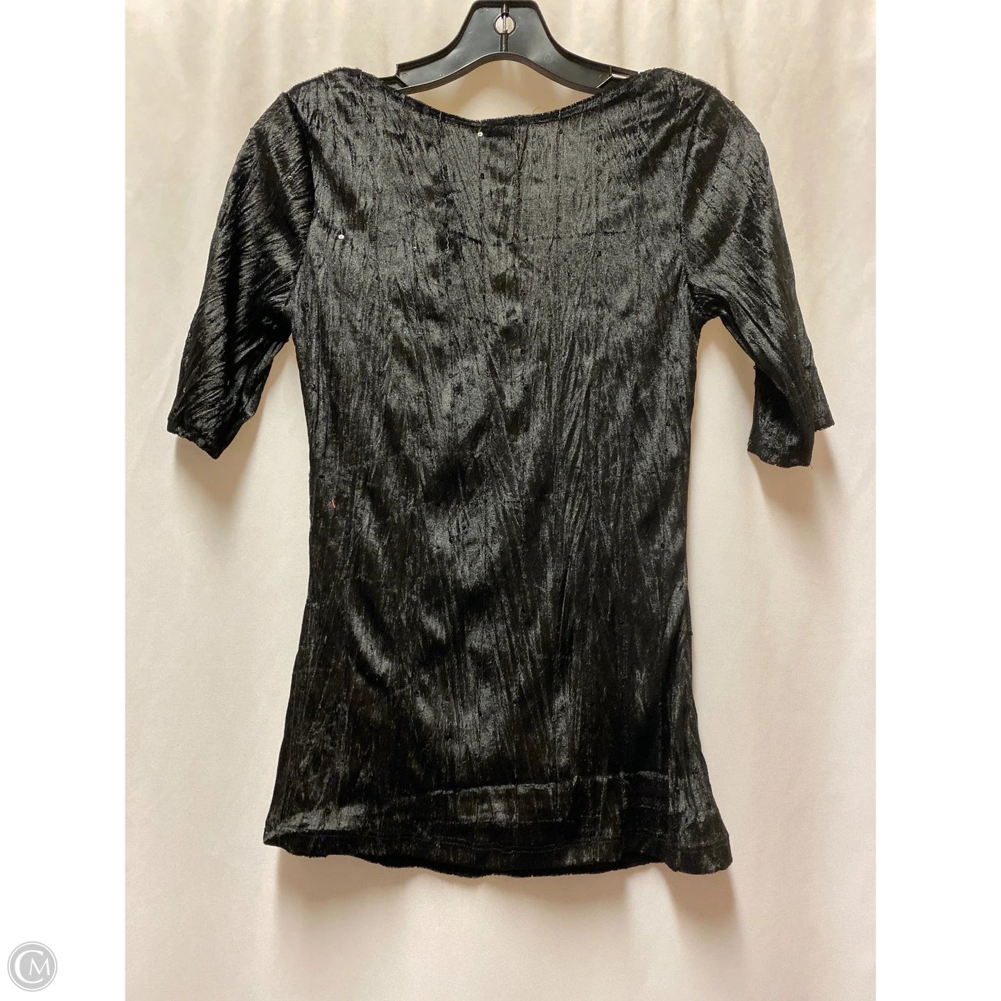 Top Short Sleeve By Clothes Mentor In Black, Size: M