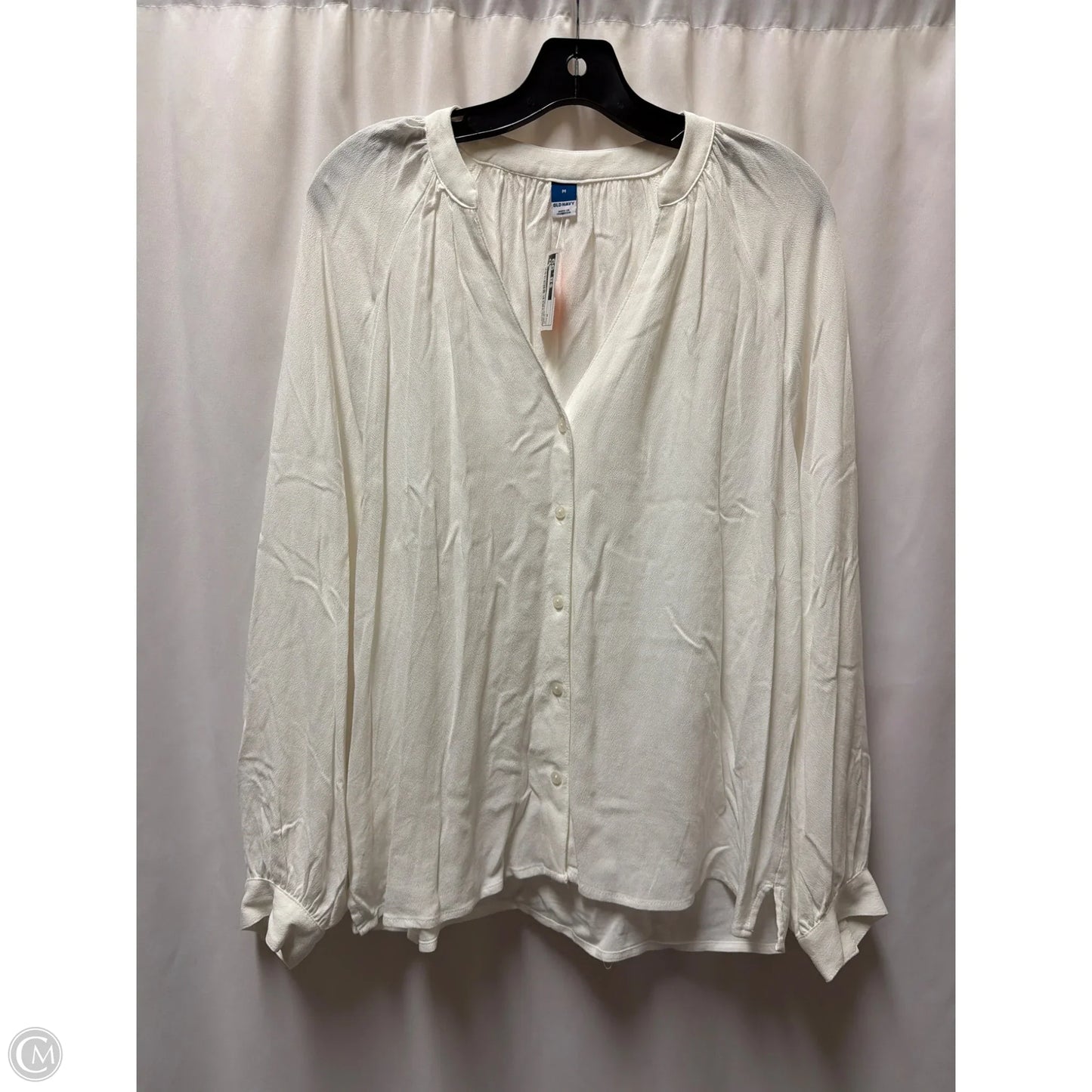 Top Long Sleeve By Old Navy In Cream, Size: M