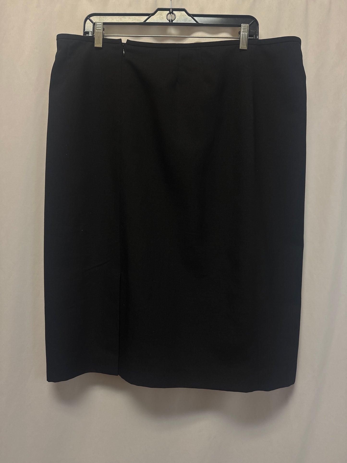 Skirt Midi By Kasper In Black, Size: 18