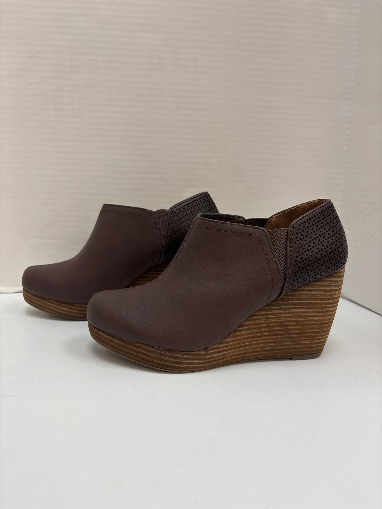 Shoes Heels Wedge By Dr Scholls In Brown, Size: 10