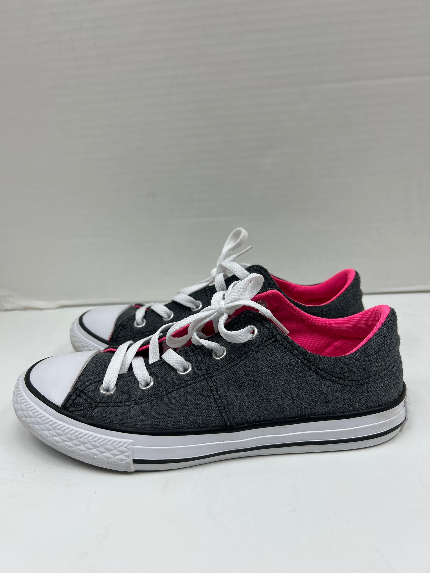 Shoes Sneakers By Converse In Grey, Size: 5