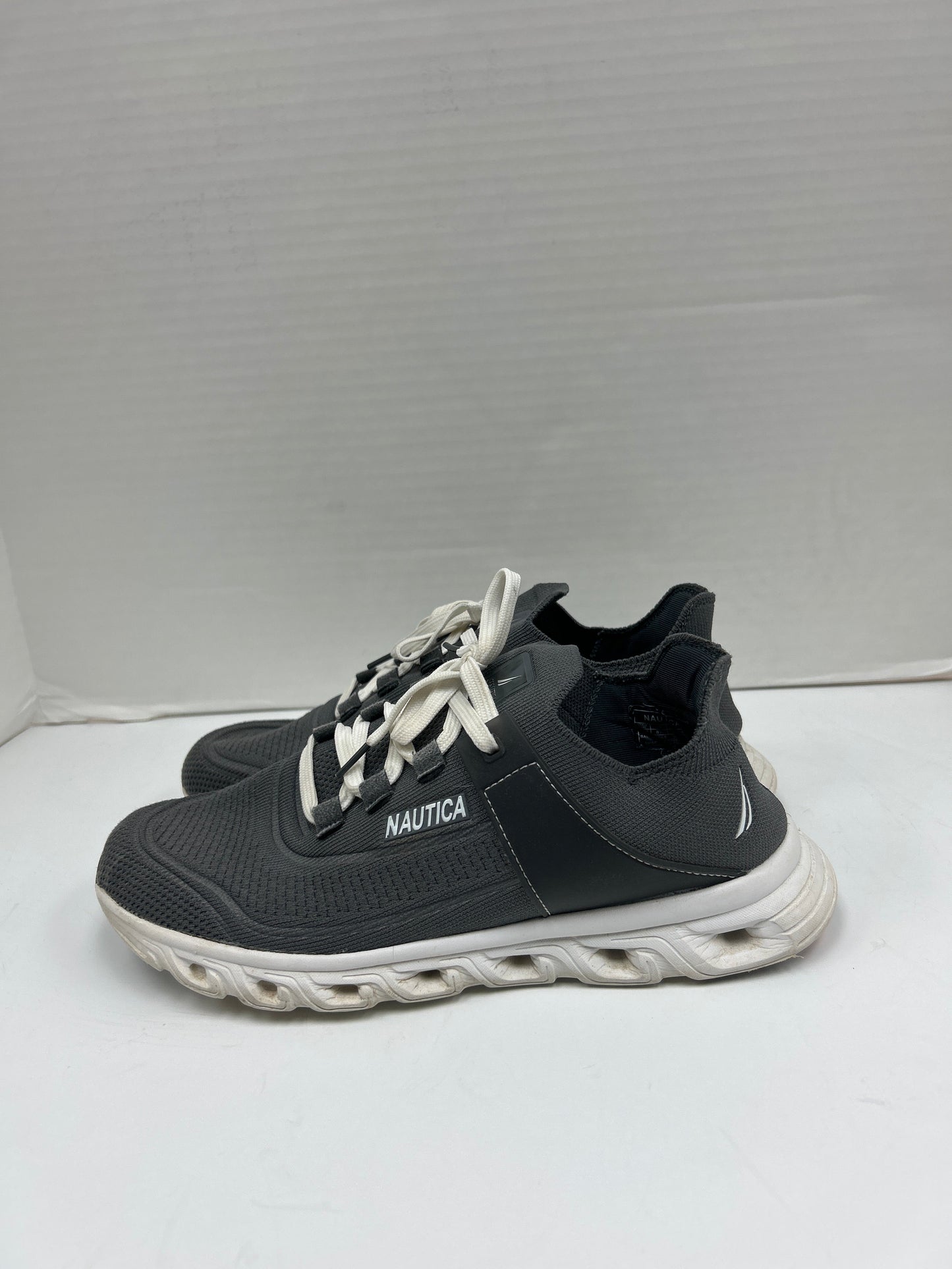 Shoes Athletic By Nautica In Grey, Size: 8.5