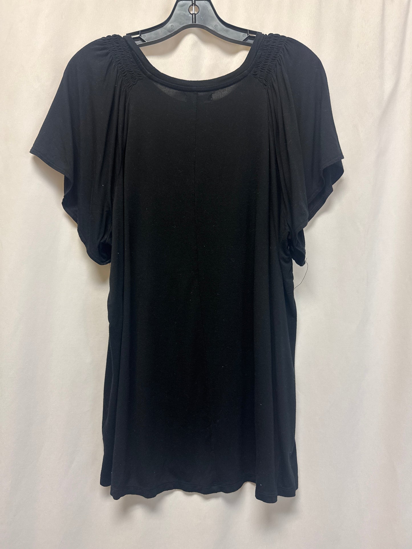 Top Short Sleeve By Maurices In Black, Size: Xxl