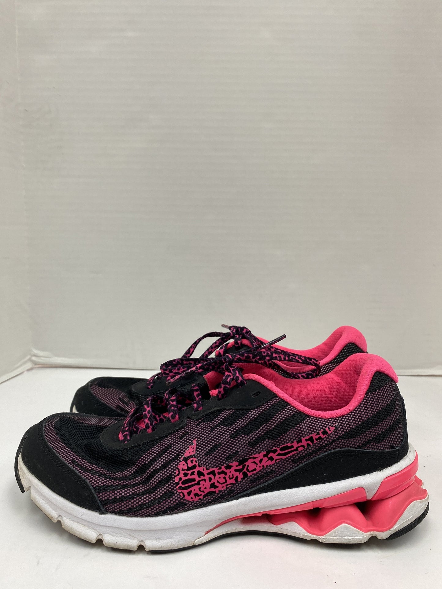 Shoes Athletic By Nike  Size: 7