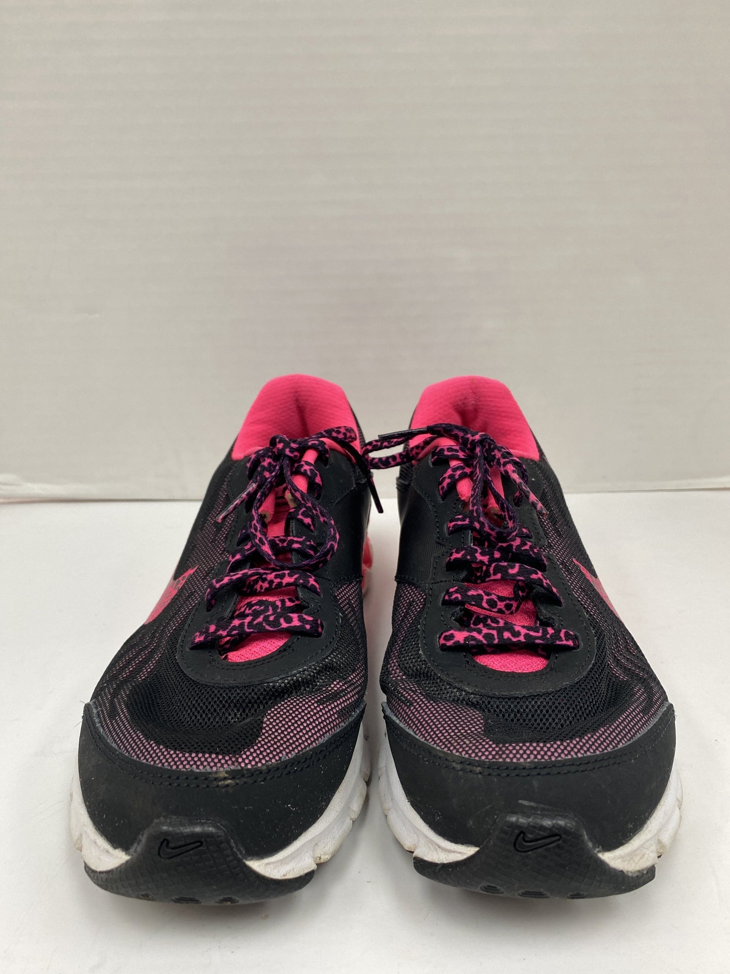 Shoes Athletic By Nike  Size: 7