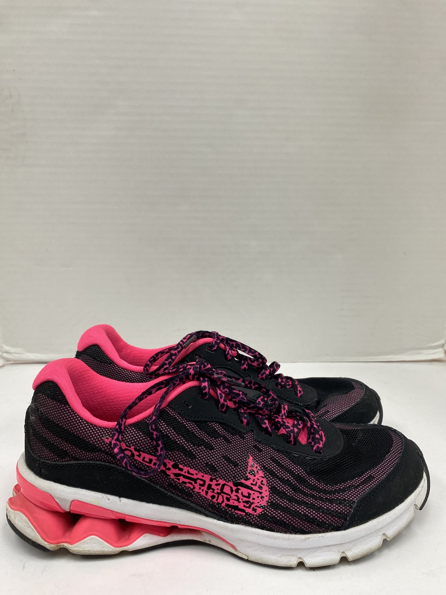 Shoes Athletic By Nike  Size: 7