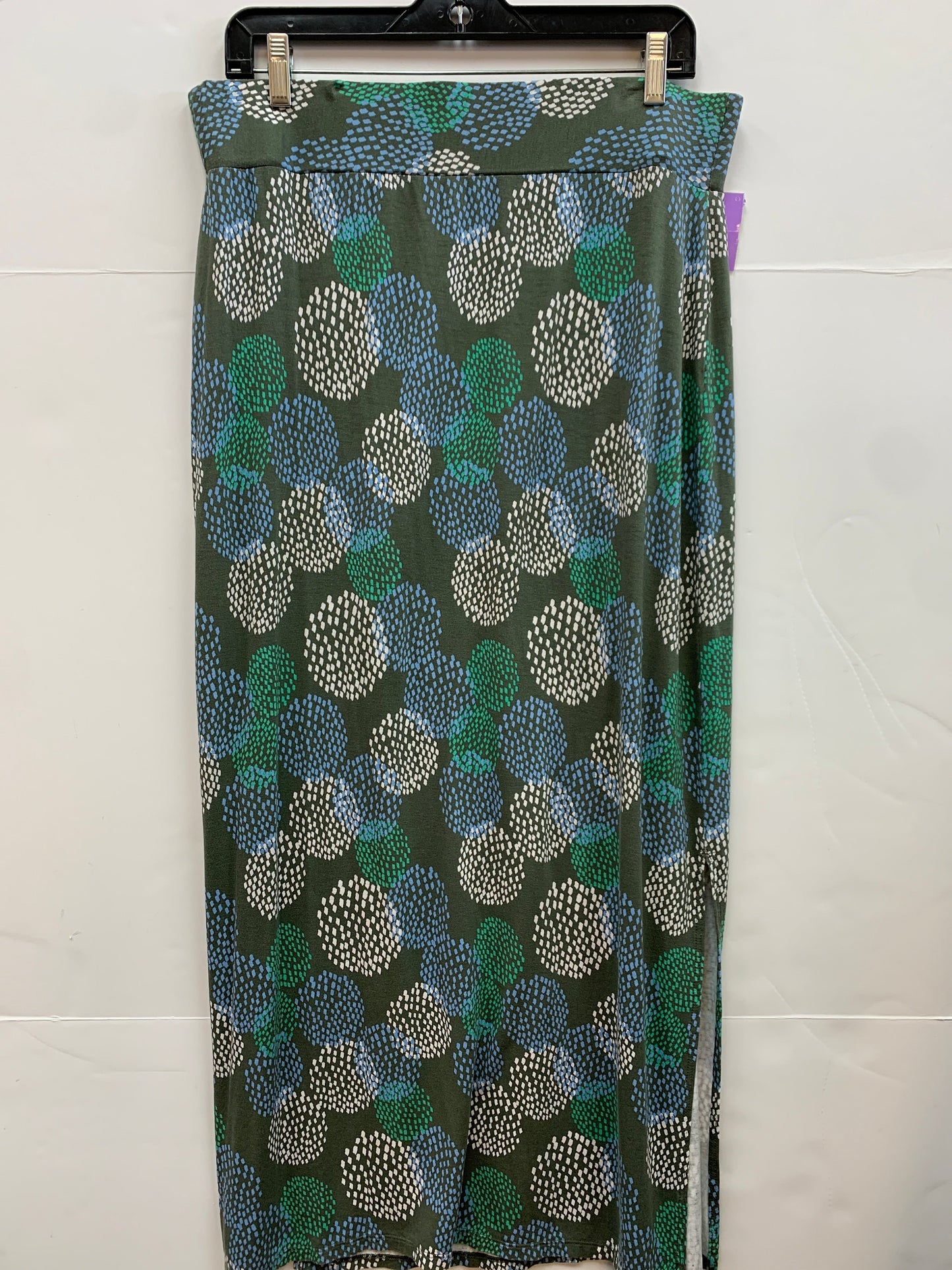Skirt Maxi By Clothes Mentor  Size: L