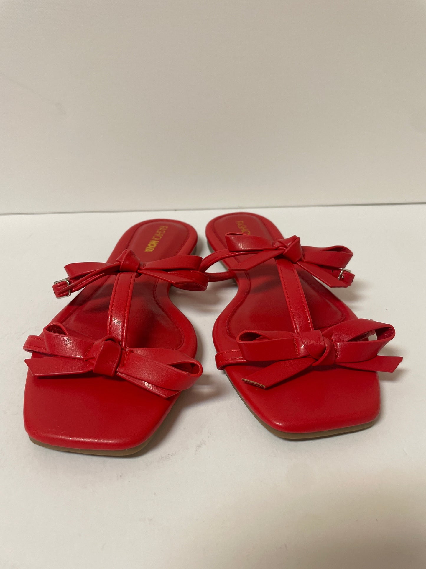 Sandals Flip Flops By Fashion Nova  Size: 8