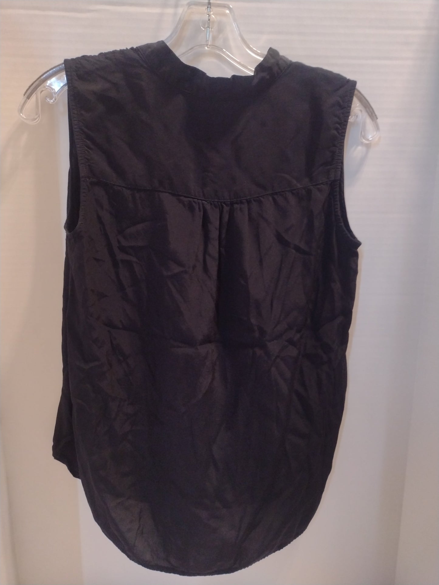 Top Sleeveless By Gap  Size: M